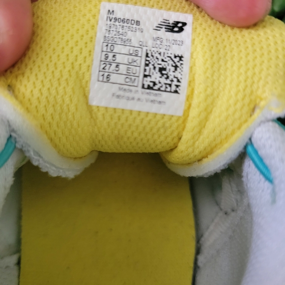 New Balance 9060 Kids' Aqua and Lemon Sneakers - Picture 7 of 7